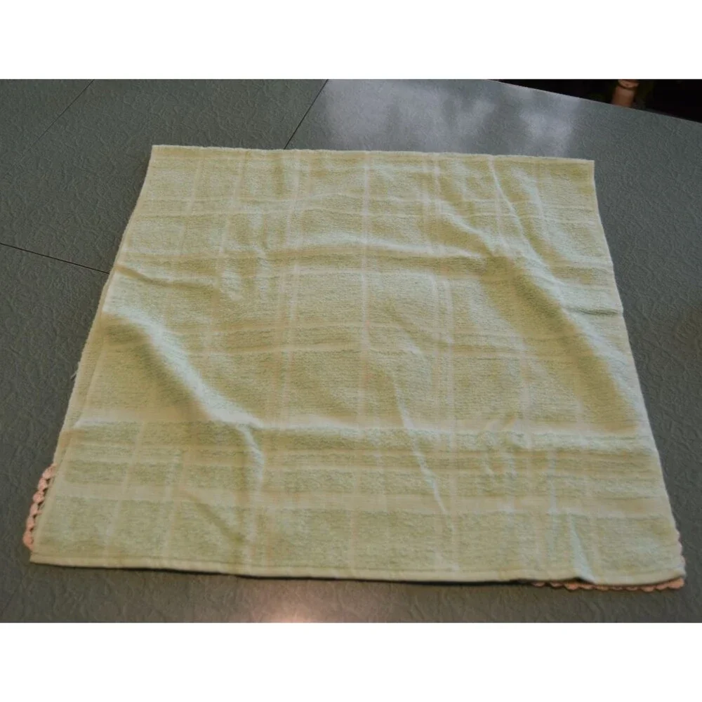 Vintage Cannon Mills Bath Towel Dry Fast Green Green Embroidered Basket
